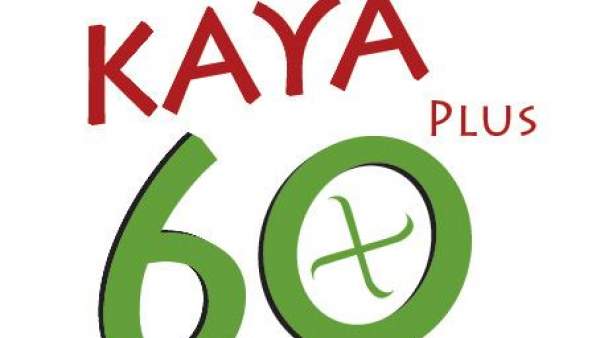 Het logo van Kaya60pluis: een witte achtergrond met in rood het woord 'Kaya' en daar rechtsonder in een kleiner lettertype 'plus', met daaronder in het groen in het groot het cijfer '60' met in de nul het groene symbool '+' (plus)
